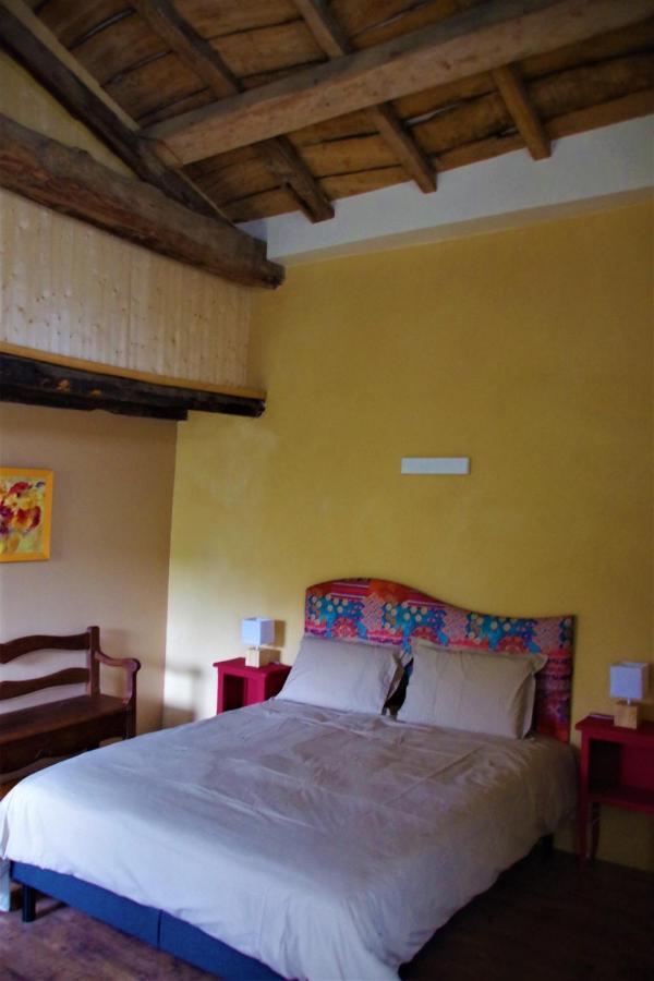 Le Vieux Pont Bed and Breakfast Saint-Julien  Buitenkant foto
